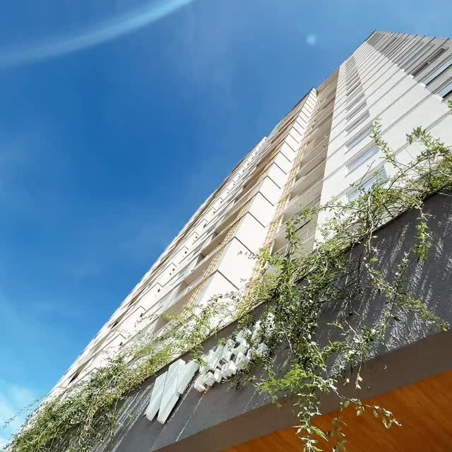 ✨ Excelente Apartamento para Locação | Residencial Wish Coimbra
Apartamento com 2 quartos, rico em armários, sendo 1 suíte com ar-condicionado.
A sala é climatizada e conta com sacada, trazendo conforto e boa iluminação natural.
A cozinha é completa em armários, equipada com fogão, além de área de serviço com armários.
Banheiro social com armários e 1 vaga de garagem.
🏢 Condomínio com lazer completo:
🏊 Piscina
🏋️ Academia
🧸 Brinquedoteca
🎉 Salão de festas
🛝 Playground
📍 Residencial Wish Coimbra
📲 Entre em contato com a Federal Imóveis e agende sua visita.
#FederalImóveis #ApartamentoParaLocação #WishCoimbra #ImóveisGoiânia #AluguelGoiânia