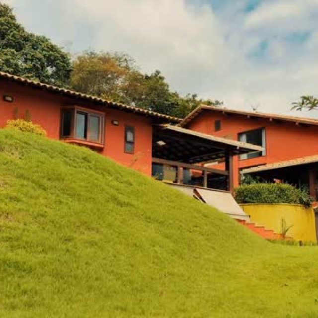 Se essa casa não te fizer imaginar sua vida aqui… nada mais vai.

Ambientes amplos, iluminação natural que valoriza cada detalhe e um projeto que entrega exatamente o que o alto padrão exige: conforto, sofisticação e presença. Aqui, cada espaço foi pensado pra viver bem seja nos momentos de descanso ou recebendo quem realmente importa.

Essa não é só mais uma casa à venda. É o tipo de imóvel que muda a forma como você vive todos os dias.
E a pergunta é simples: você vai deixar essa oportunidade passar?
📲 Envie um direct agora ou fale com a Federal Imóveis e agende sua visita antes que alguém tome essa decisão por você.

#AltoPadraoGoiania #CasaDeAltoPadrao #ImoveisGoiania #FederalImoveis #LuxuryLiving MercadoImobiliario VivaComEstilo Goiânia