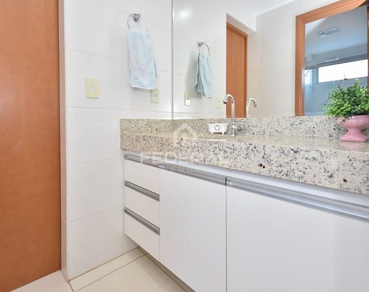 00757554-cafe-4593-8c29-9baf4b18eb13-jpg1764186702207-1