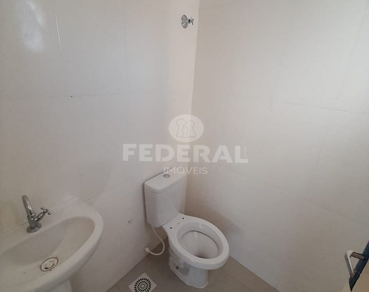 071718734952392-3