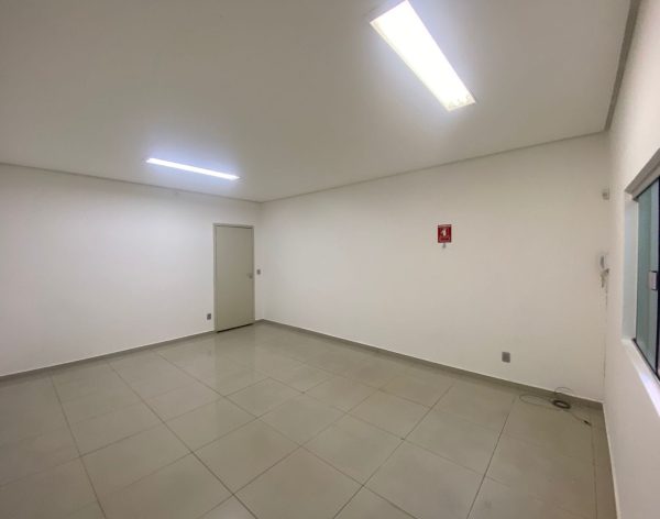 31755109719300