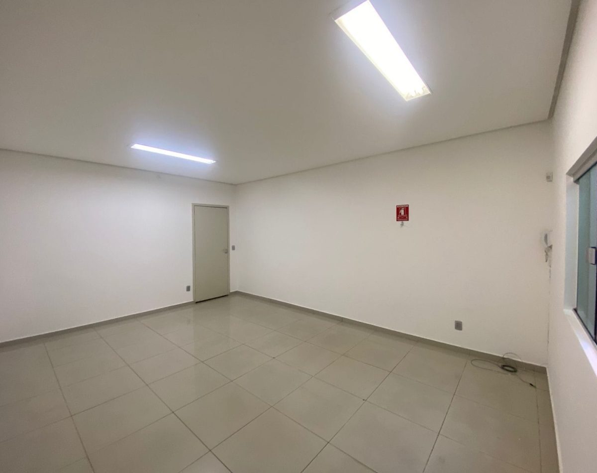 31755109719300