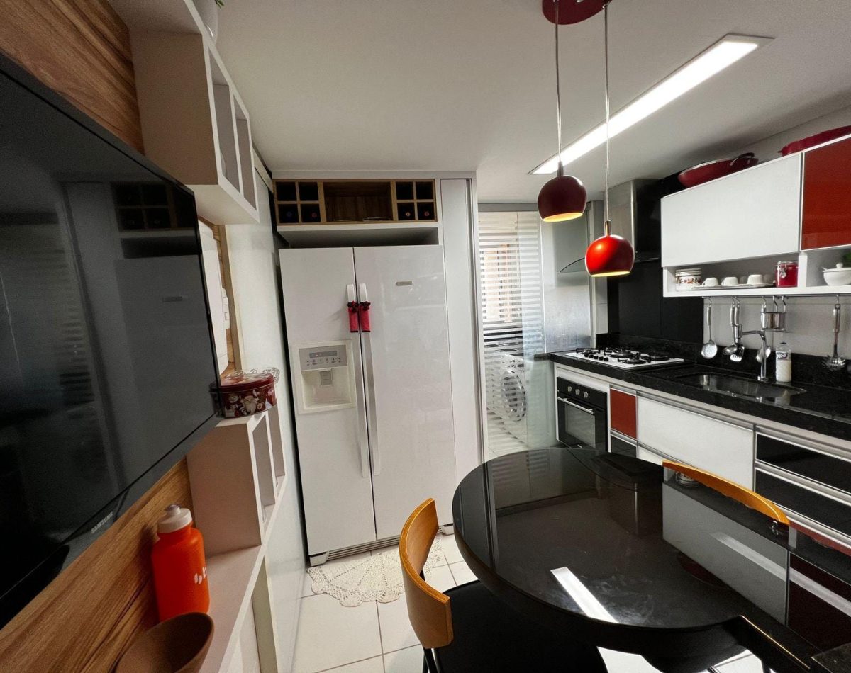 75095680-4691-4fba-a6bd-b792498032351754747974575
