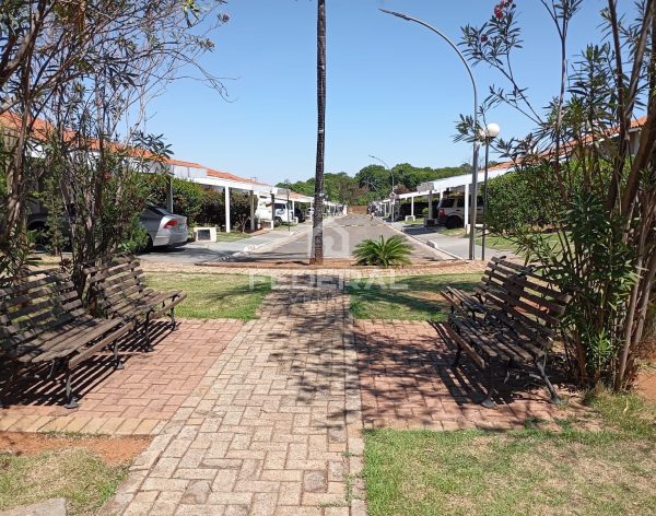 b2440eab-6b30-4be2-8d99-381a575ef295-2