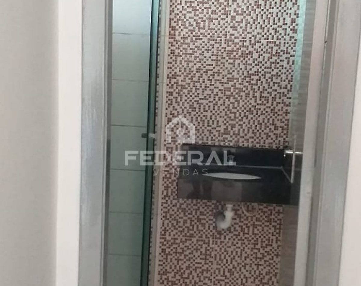 f6431ca8-2e28-4093-bc1e-6826022ebe9d-1