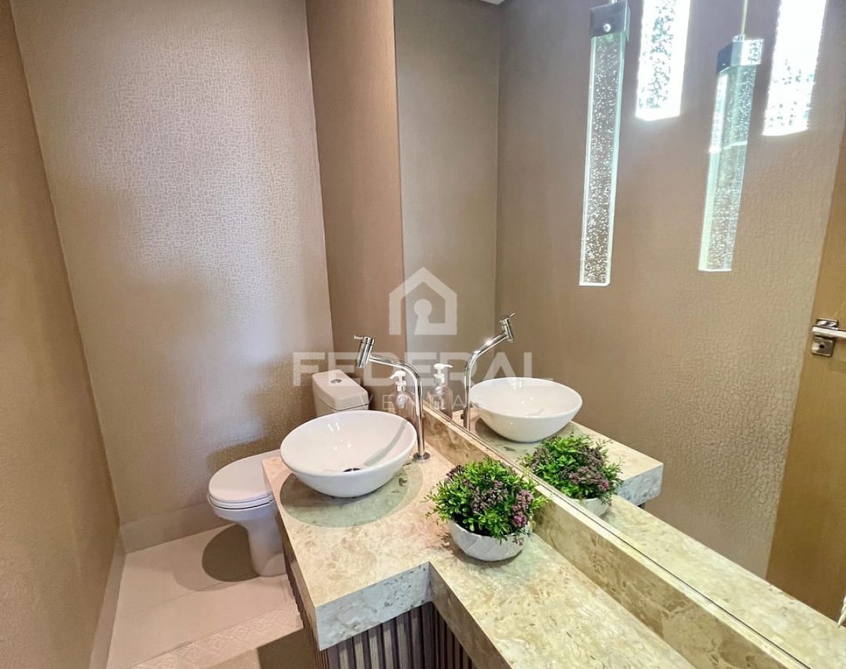 img_03571740601405569-2