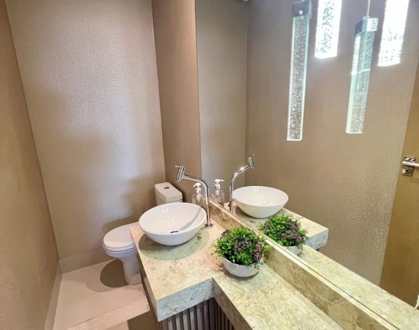 img_03571740601405569