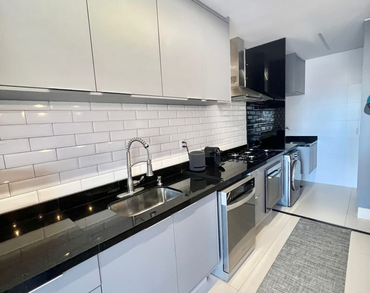 img_03641740601405672