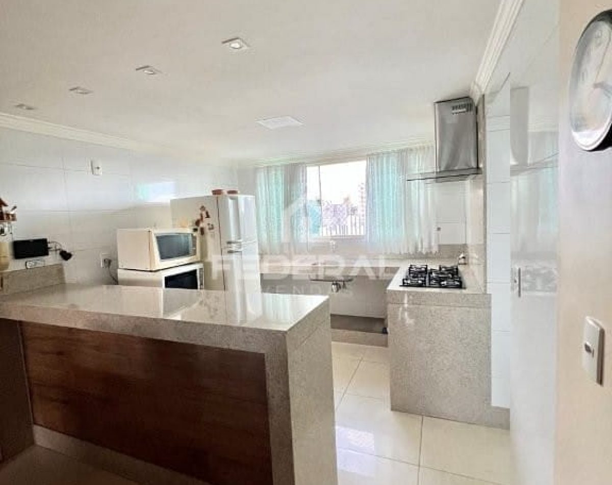 img_14121747663585995-5