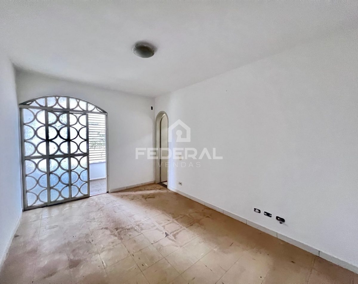 img_65821772741150216-2