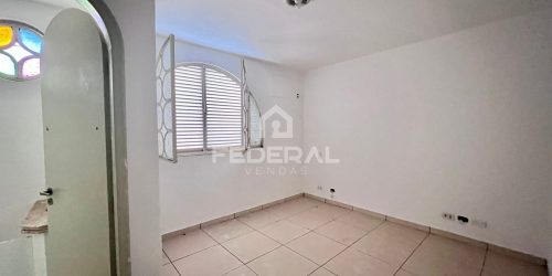 img_65861772741150264-2