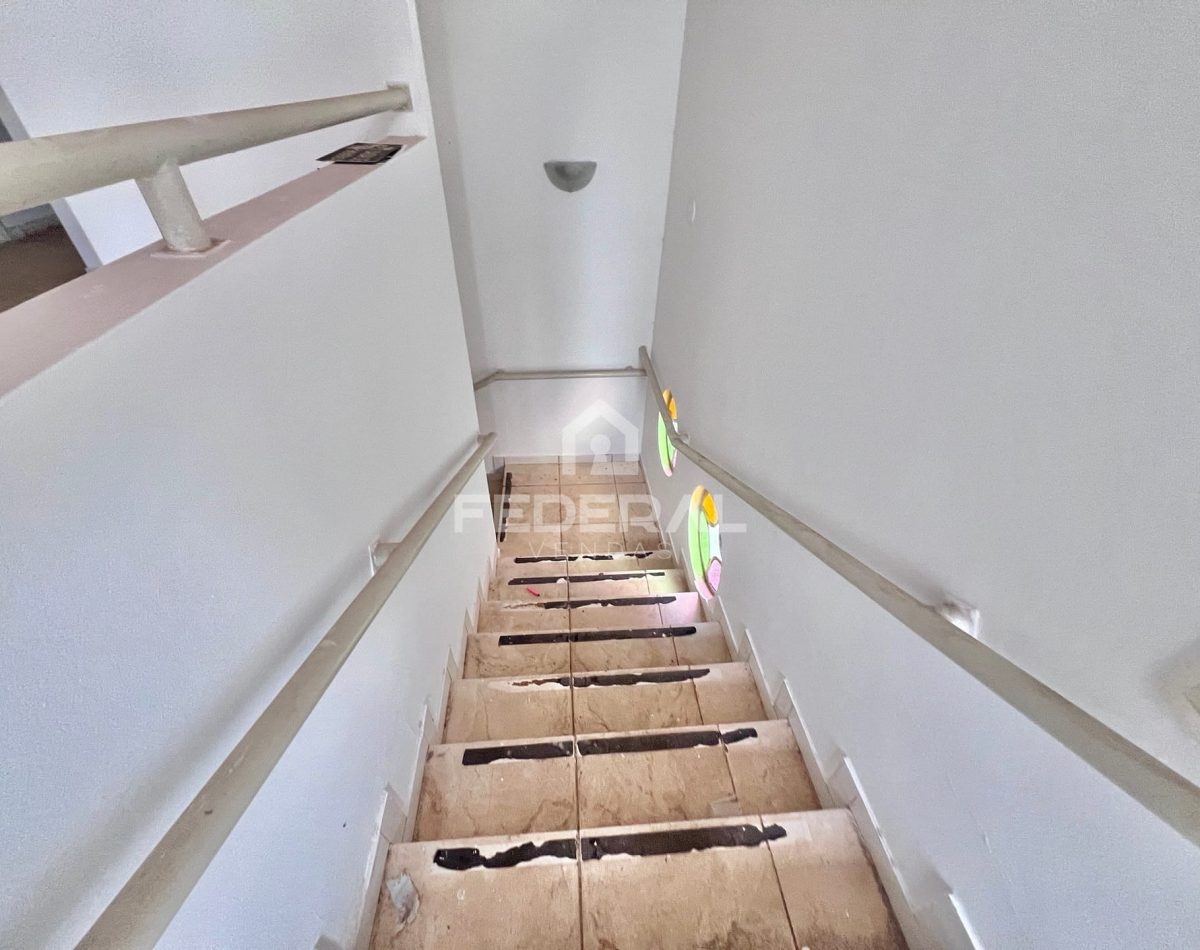 img_65911772741150019-2