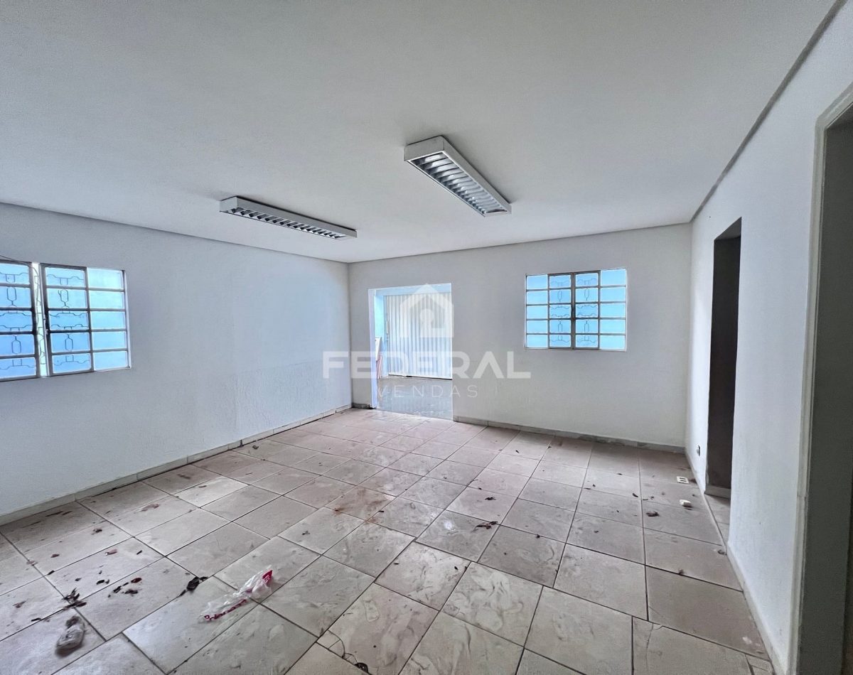 img_65931772741150039-2