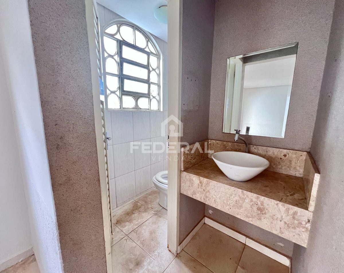 img_65941772741150266-2