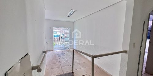 img_66001772648645905-2