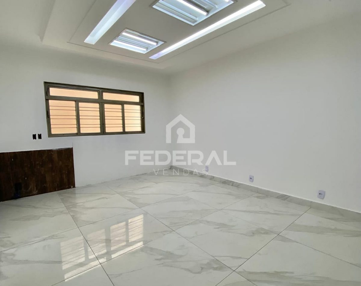 img_82181734122735584-4