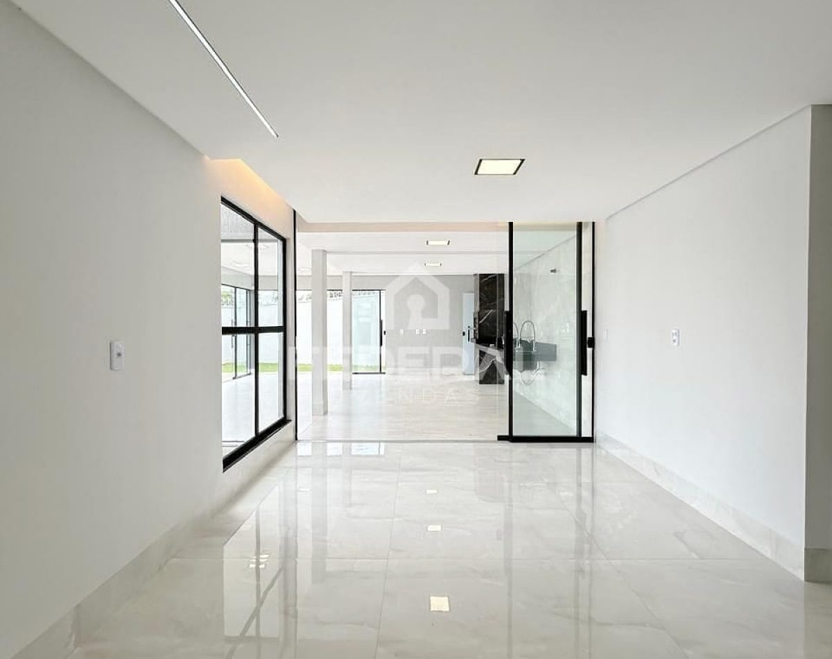 whatsapp-image-2025-03-13-at-09-49-101742298778570-3